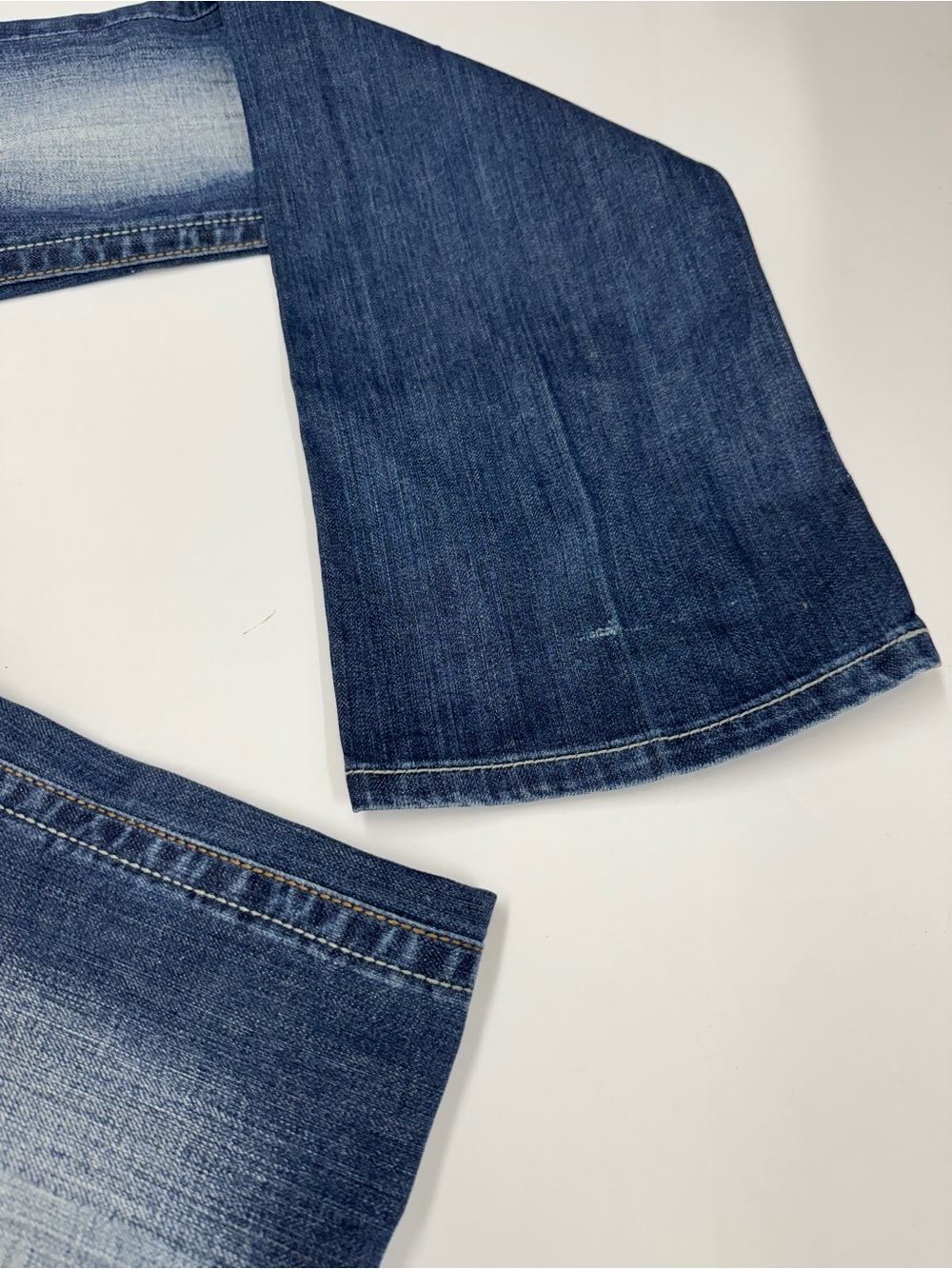 Cinch Ada Relaxed Lightly Distressed Bootcut Denim Jeans - Picture 2 of 12
